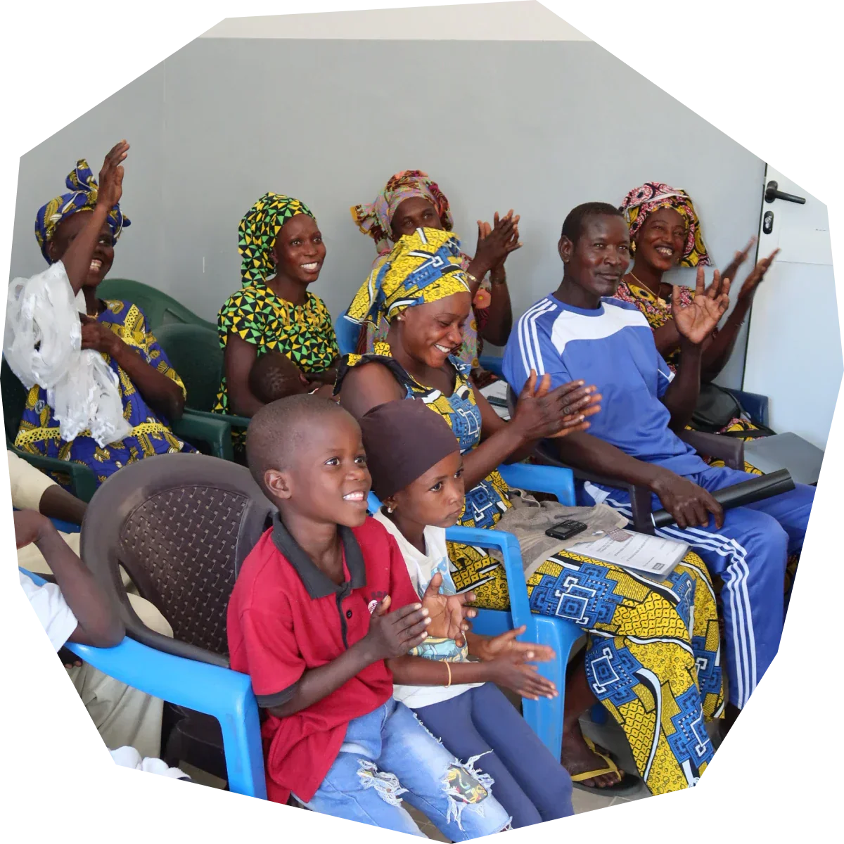 Licht für weitere 16 Familien 🇸🇳🛖🔋